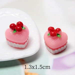 Pink heart-shaped miniature resin strawberry cake figurine for DIY crafts 1.3x1.5cm