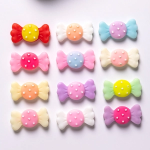 Flache Ansicht bunter matter Harz-Bonbons für DIY-Handwerk und Haarschmuck-Zubehör