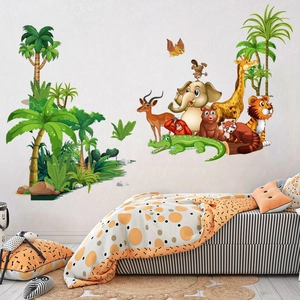 Detailed jungle animal wall stickers featuring giraffe and elephant in a child's bedroom