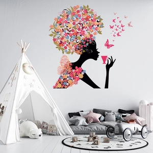 Sticker mural fée fleurie avec papillons colorés pour décoration de chambre d'enfant