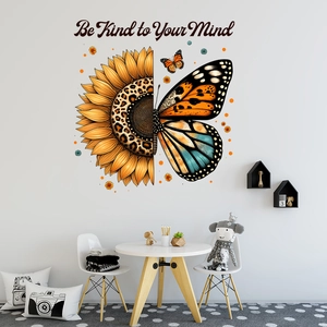 Dettaglio dell'adesivo murale con girasole e farfalla e citazione Be Kind to Your Mind