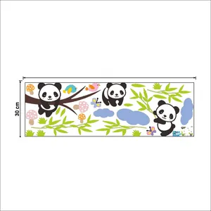 Mise en page 90x30cm montrant des stickers muraux de pandas, bambous et champignons