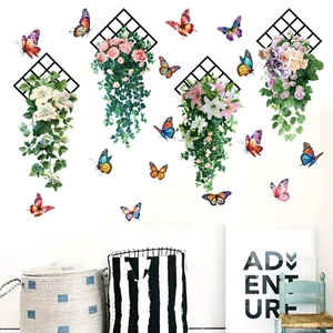 Détails des stickers muraux floraux avec roses et lys en paniers suspendus et papillons colorés