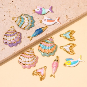 Pendentifs coquillages et queue de poisson en acier doré pour la création de bijoux DIY