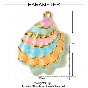 Détail des dimensions du pendentif coquillage avec une hauteur de 31mm et 25mm