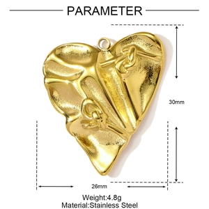 Detailed parameter view of a 30mm x 26mm gold heart pendant made of stainless steel