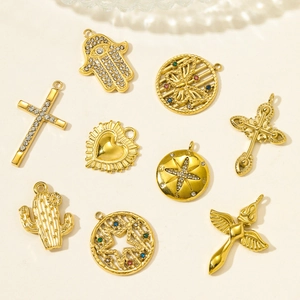 Pendentifs breloques dorés en acier inoxydable de style français avec strass et croix