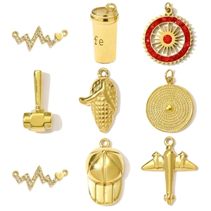 Colgantes de Acero Inoxidable DIY Pulido Espejo Gorra de Béisbol Taza de Café Avión Martillo Latido Corazón Charms para Hacer Joyería Vintage Accesorio Dorado