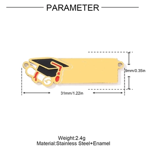 Détail de breloque émaillée de remise de diplôme avec dimensions et motifs