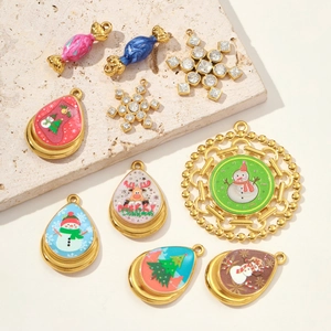 Colgantes navideños de acero inoxidable con diseños de muñeco de nieve y reno