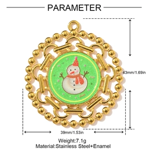 Vista detallada del colgante de muñeco de nieve con medidas 39mm x 43mm y peso 7,1g