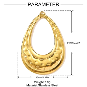 Detailed size parameters for the hammered gold teardrop stainless steel pendant charm