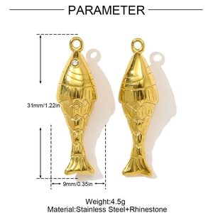 Technical view of two golden fish pendants in stainless steel with rhinestone details