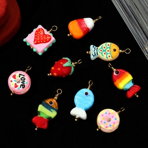 Pendenti colorati in vetro fatti a mano con forme di pesce e fragola per gioielli DIY