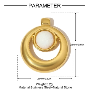 Spécifications de taille pour le pendentif en acier doré et pierre naturelle blanche