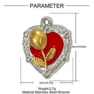 Macro detail of heart-shaped stainless steel pendant with dimensions 24mm by 18mm