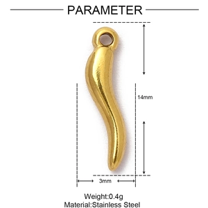 Nahaufnahme von 14mm goldenem Cornicello-Anhänger aus Edelstahl mit Maßen und Gewicht