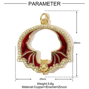 Detalles del colgante de murciélago gótico con esmalte rojo, cobre y circonita