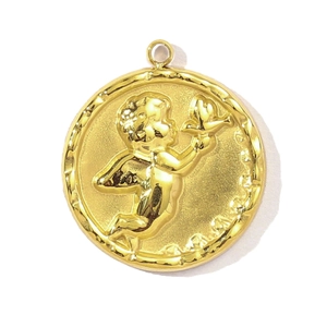 Goldener runder Tarot-Engel-Anhänger aus poliertem Edelstahl mit Relief-Handwerkskunst
