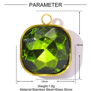 Détails et dimensions du pendentif carré en verre cristal vert et acier inoxydable