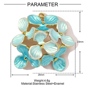 Detailed parameter view of 25mm blue tulip flower pendant in gold stainless steel
