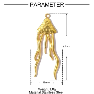 Gedetailleerd beeld van een gouden kwallen hanger van rvs met 41mm x 16mm afmetingen