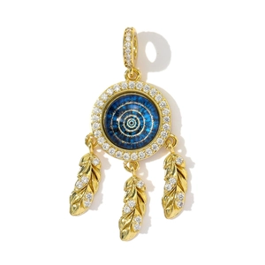 Ciondolo acchiappasogni dorato con spirale blu e piume decorate con zirconi bianchi