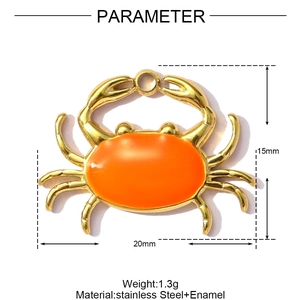 Detail van een vergulde krabhanger met oranje emaille en nauwkeurige afmetingen
