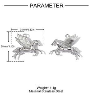 Detalle macro de colgantes de Pegaso en acero inoxidable con dimensiones y peso