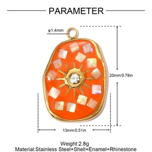 Detalle de dimensiones del colgante de girasol en esmalte naranja con incrustaciones