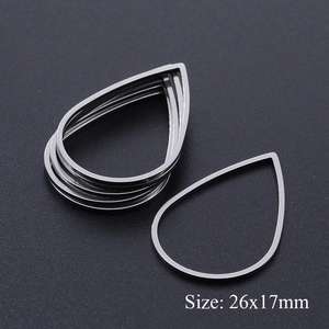 Macro shot of 26x17mm polished stainless steel teardrop pendants for DIY jewelry making