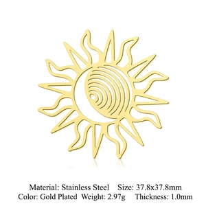 Détails du pendentif céleste soleil et lune en acier inoxydable doré de 37,8 mm