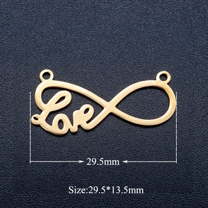 Détail du pendentif infinity love en acier inoxydable doré avec dimensions exactes
