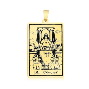 Detailansicht der goldenen Tarot-Karte Der Wagen aus hochwertigem Edelstahl-Anhänger