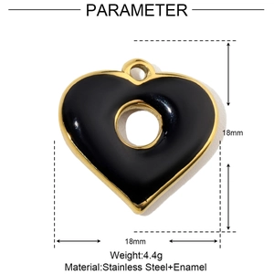 Macro view of 18mm gold-plated stainless steel heart pendant with black enamel finish