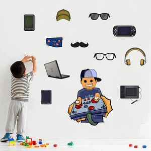 Adesivo da Parete Removibile Ragazzo che Gioca per Cameretta Fai da Te Tema Gioco Decalcomania Laptop Cuffie Decorazione