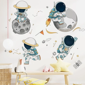 Adesivi murali con astronauti e pianeti per decorazione della camera dei bambini
