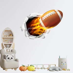 Adesivo murale 3D con pallone da calcio e fiamme che attraversano una parete bianca