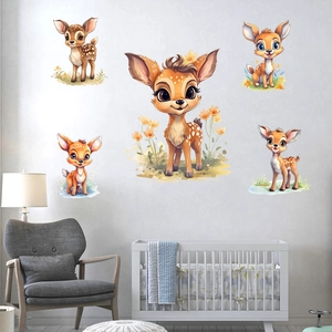 Stickers muraux pour chambre d'enfant avec cinq mignons cerfs à l'aquarelle et fleurs