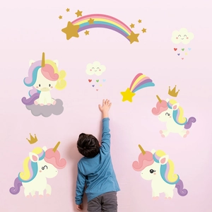 Stickers muraux licorne et arc-en-ciel pour décoration de chambre d'enfant pastel