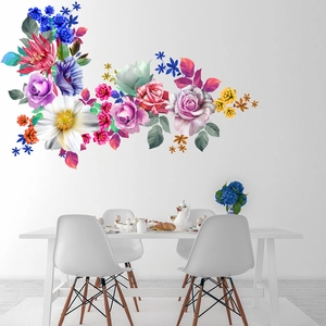 Pegatinas de pared florales con rosas y peonías de colores en una pared blanca de sala
