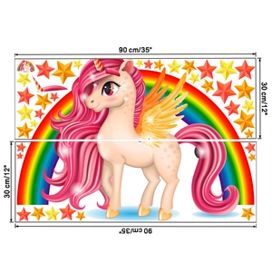 Vista dettagliata di due adesivi murali con unicorno e arcobaleno e dimensioni in cm e pollici