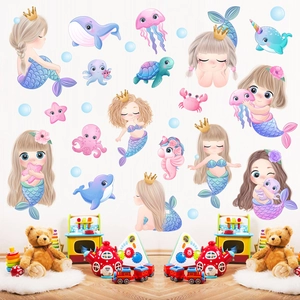 Vue détaillée des stickers muraux sirène et animaux marins dans une chambre enfant