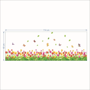 Detailed view of 3D tulip wall stickers with butterflies and dimensions 114 x 40 cm