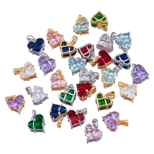 Pendentif en Forme de Cœur en Cristal Zircone Pendentif Uniquement (Sans Chaîne) Base en Cuivre Charm pour Collier DIY