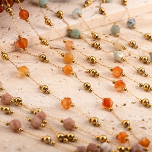 Handgefertigte Edelstahl-Goldkette mit facettierten Natursteinen für DIY-Schmuck