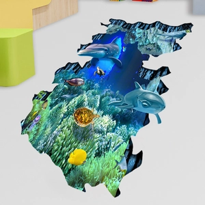 Λεπτομέρεια 3D αυτοκόλλητου δαπέδου με δελφίνια και κοράλλια με εφέ ρωγμής στο πάτωμα