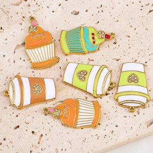 Colgantes de cupcake y taza de café en acero 304 con esmalte colorido y diamantes finos