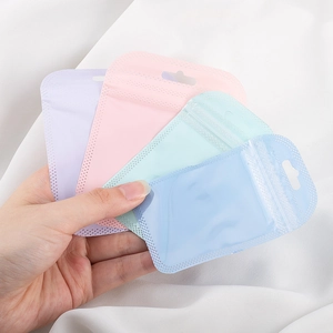 Kleurrijke hersluitbare macaronzakjes met ophanggat voor sieraden en kleine onderdelen