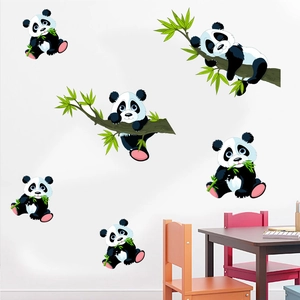 Détail de stickers muraux panda mignon avec motifs de bambou pour décor de nurserie